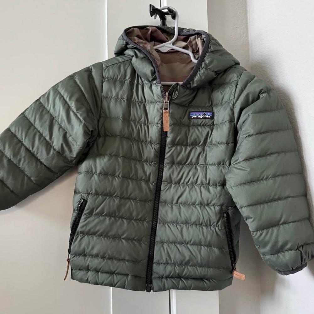 Patagonia Toddler Down Puffer Full-Zip Windproof Jacket reversible Camo Green 4T